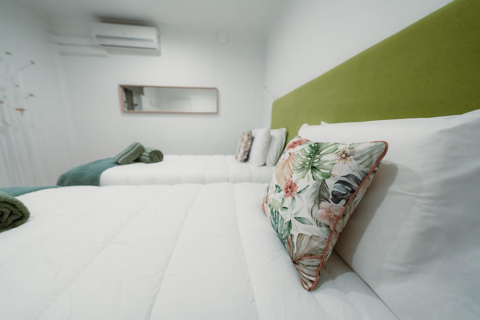 Douro Garden & Rooftop - Authentic Portuguese Guesthouse Вила-Нова-ди-Гая Экстерьер фото