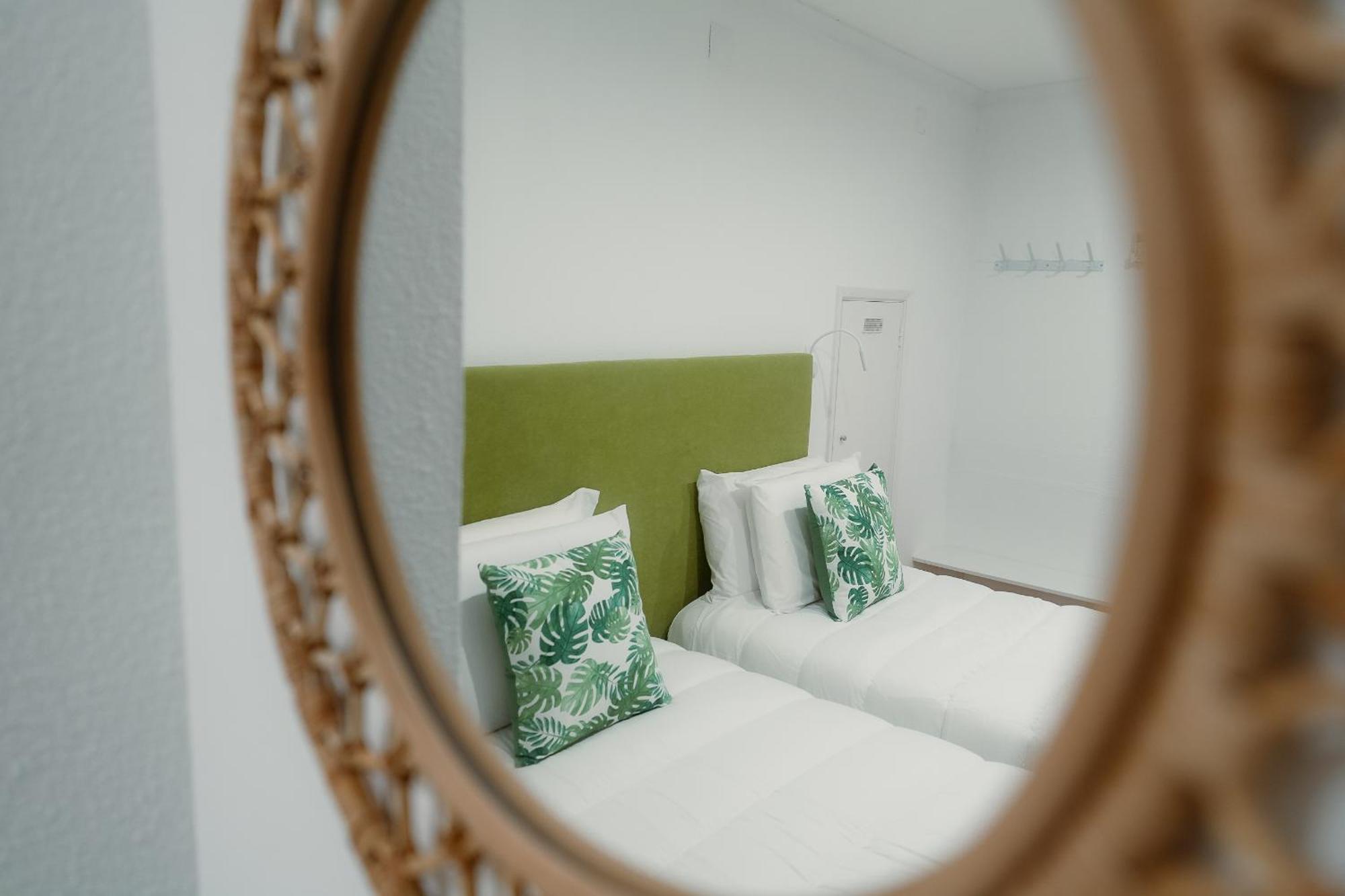 Douro Garden & Rooftop - Authentic Portuguese Guesthouse Вила-Нова-ди-Гая Экстерьер фото